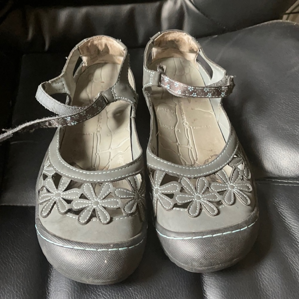 J-41 Women’s Shoes